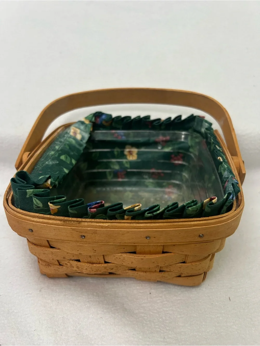 Longaberger 1996 Berry Basket with Emerald Vine Liner & Protector